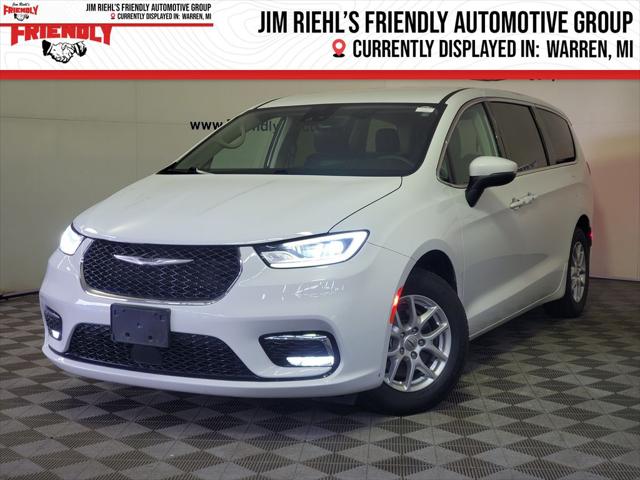 2023 Chrysler Pacifica Touring L for sale in Warren, MI