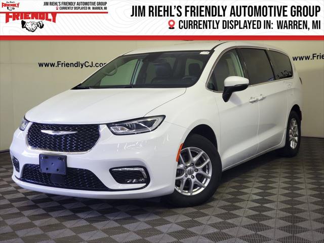 2023 Chrysler Pacifica Touring L for sale in Warren, MI