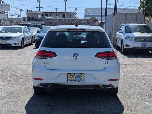 2018 Volkswagen Golf TSI SE