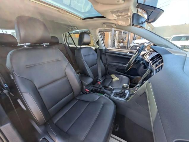 2018 Volkswagen Golf TSI SE