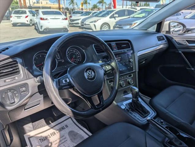 2018 Volkswagen Golf TSI SE