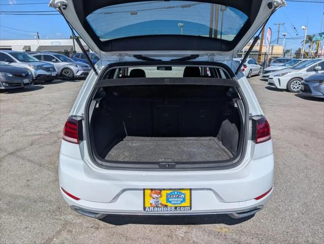 2018 Volkswagen Golf TSI SE