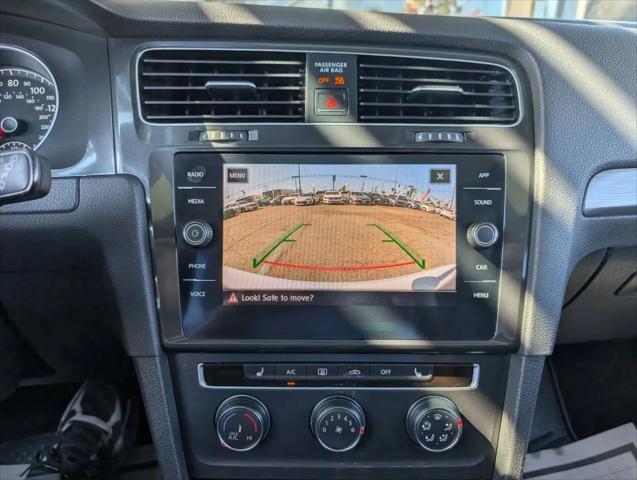 2018 Volkswagen Golf TSI SE
