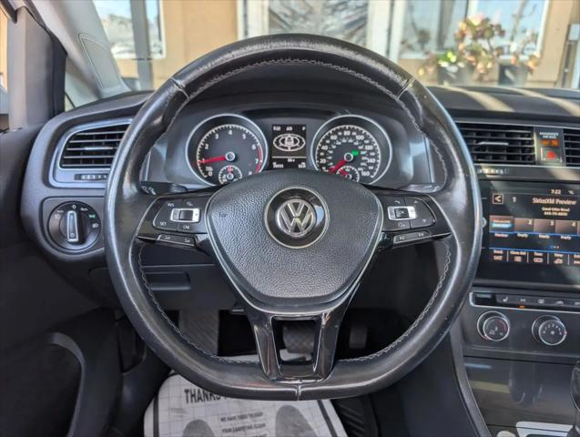 2018 Volkswagen Golf TSI SE