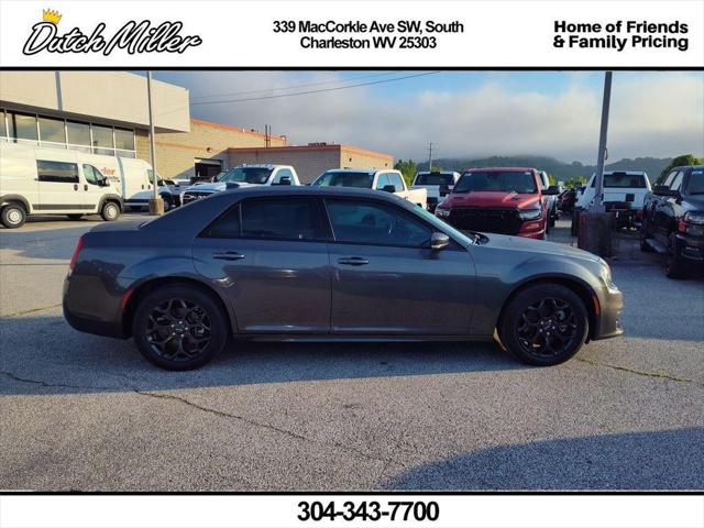 2022 Chrysler 300 Touring L AWD 2022 Chrysler 300 Touring L AWD