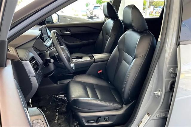 2022 Nissan Rogue SL FWD