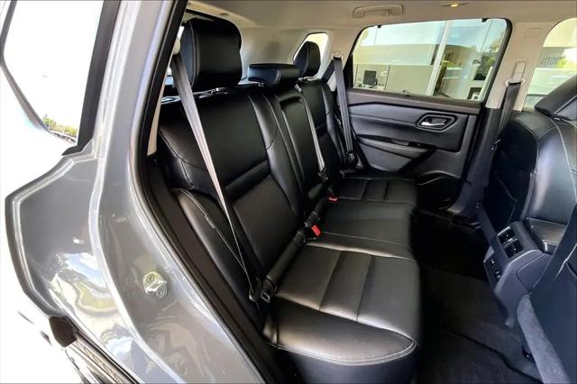 2022 Nissan Rogue SL FWD