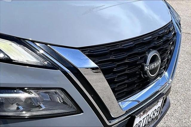2022 Nissan Rogue SL FWD