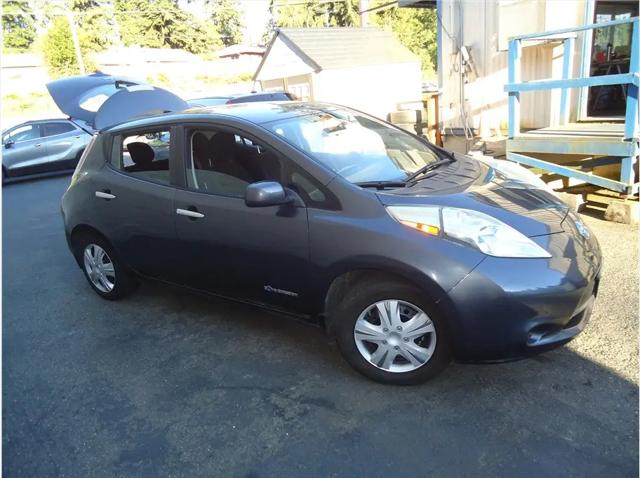 2013 Nissan LEAF S
