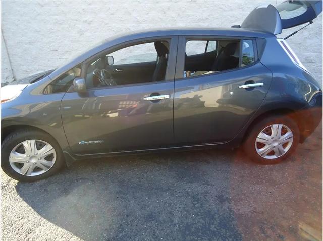 2013 Nissan LEAF S