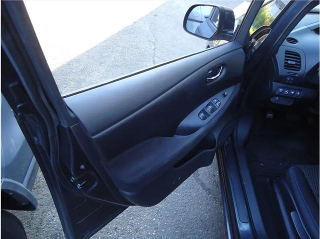 2013 Nissan LEAF S