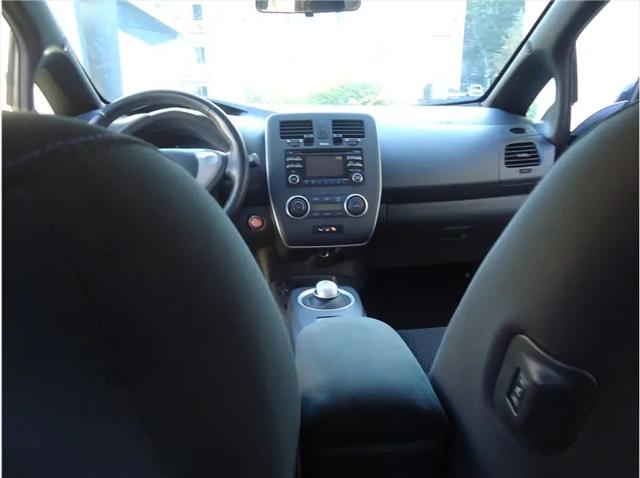2013 Nissan LEAF S