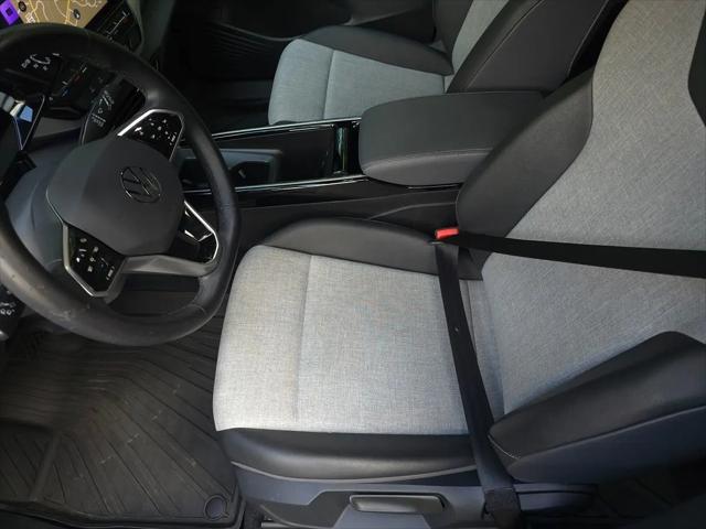 2023 Volkswagen ID.4 Pro
