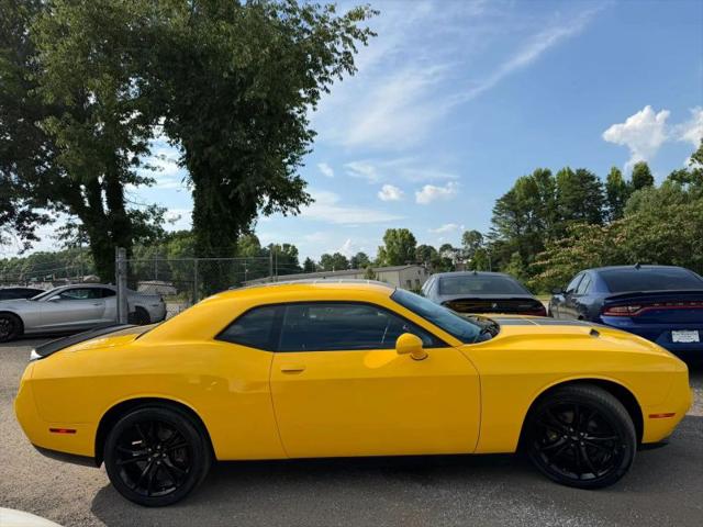 2017 Dodge Challenger SXT