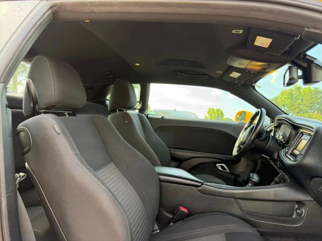 2017 Dodge Challenger SXT