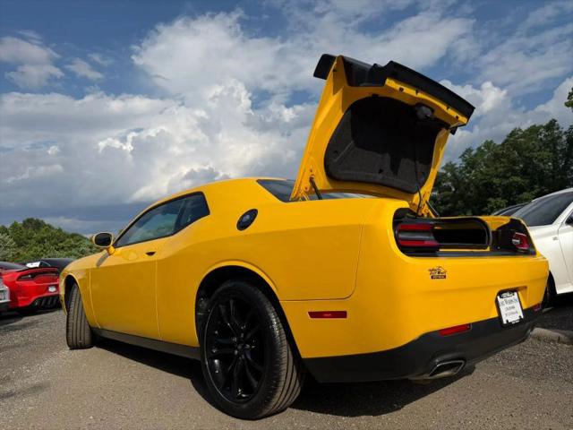 2017 Dodge Challenger SXT