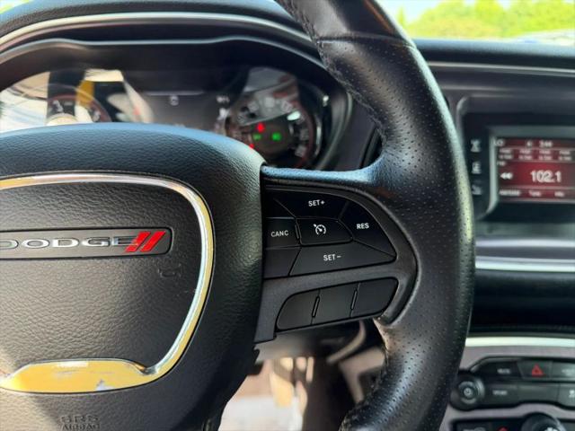2017 Dodge Challenger SXT