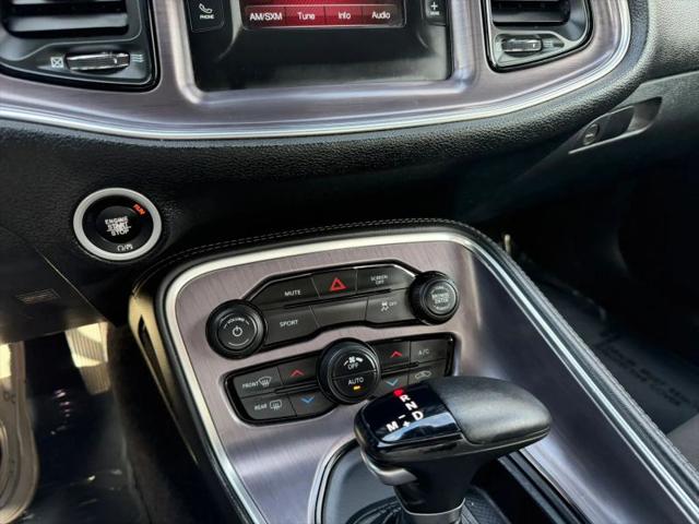 2017 Dodge Challenger SXT