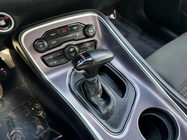 2017 Dodge Challenger SXT
