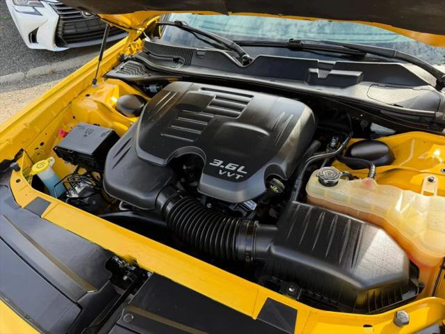 2017 Dodge Challenger SXT