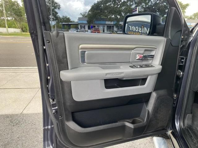 2017 Ram 1500 Big Horn Crew Cab 4x2 5'7" Box