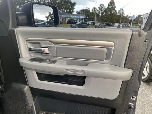 2017 Ram 1500 Big Horn Crew Cab 4x2 5'7" Box