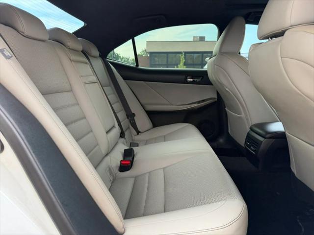 2017 Lexus IS 200t 200t