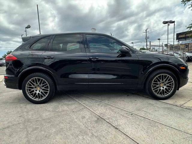 2017 Porsche Cayenne Platinum Edition