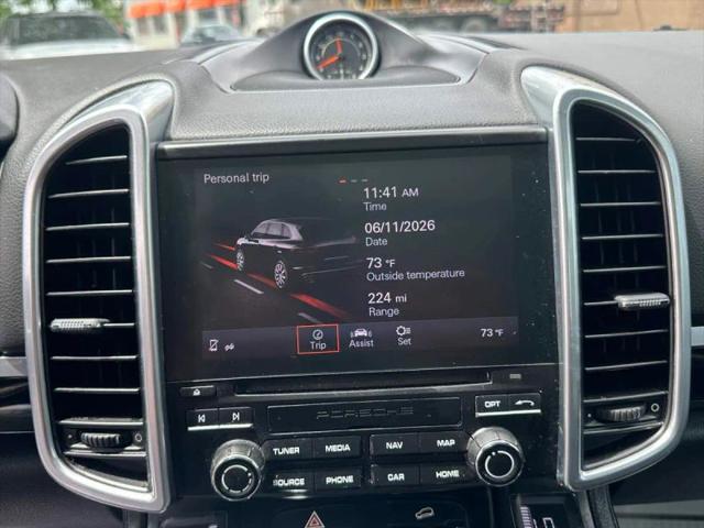 2017 Porsche Cayenne Platinum Edition