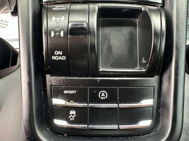 2017 Porsche Cayenne Platinum Edition
