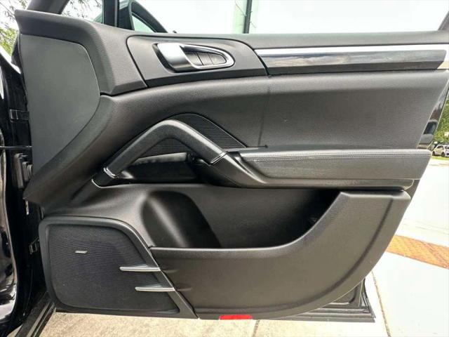 2017 Porsche Cayenne Platinum Edition