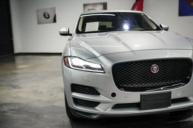 2017 Jaguar F-PACE 35t Prestige