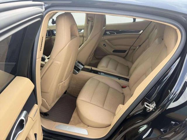 2011 Porsche Panamera 4