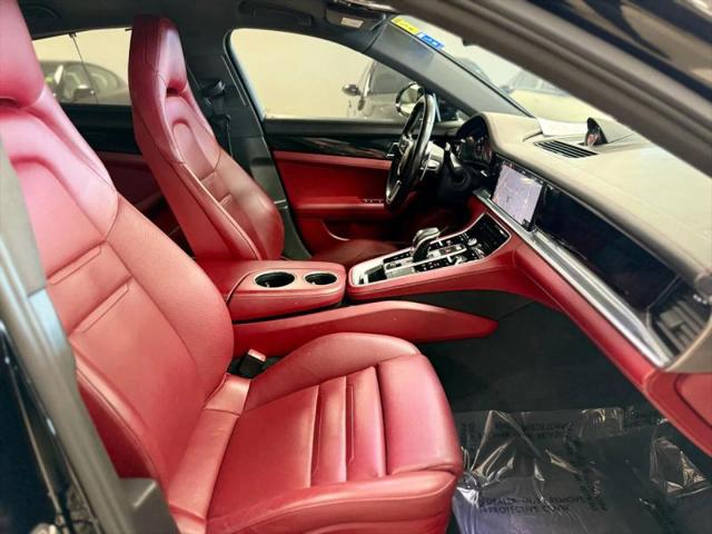 2018 Porsche Panamera 4S