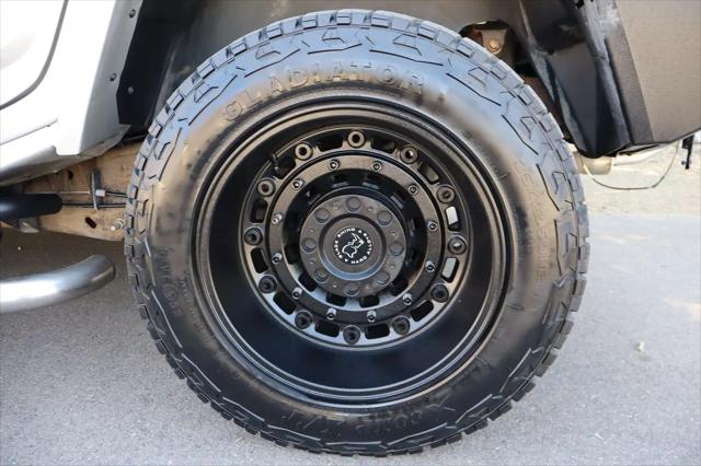 2009 HUMMER H2 SUV Luxury