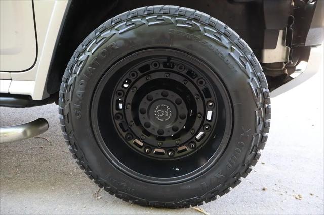 2009 HUMMER H2 SUV Luxury