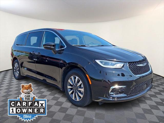 2025 Chrysler Pacifica Hybrid Select for sale in Quakertown, PA