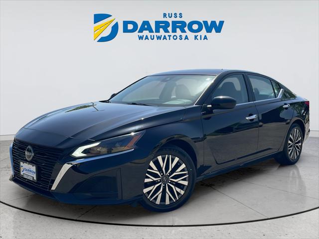 2024 Nissan Altima SV FWD for sale in Wauwatosa, WI