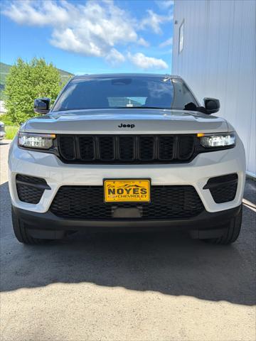2023 Jeep Grand Cherokee Altitude 4x4 for sale in Colebrook, NH