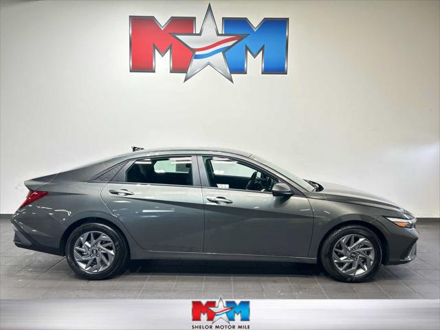 2026 Hyundai Elantra Hybrid Blue 2026 Hyundai Elantra Hybrid Blue