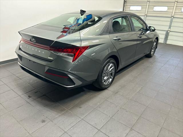 2026 Hyundai Elantra Hybrid Blue 2026 Hyundai Elantra Hybrid Blue