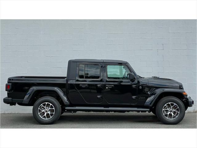 2025 Jeep Gladiator Sport S 2025 Jeep Gladiator Sport S