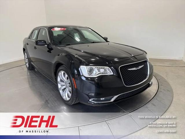 2019 Chrysler 300 Touring 2019 Chrysler 300 Touring