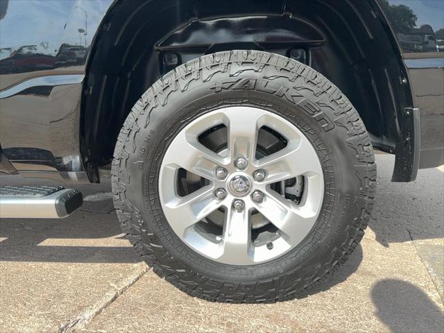 2019 Ram 1500 Big Horn/Lone Star Crew Cab 4x4 57 Box