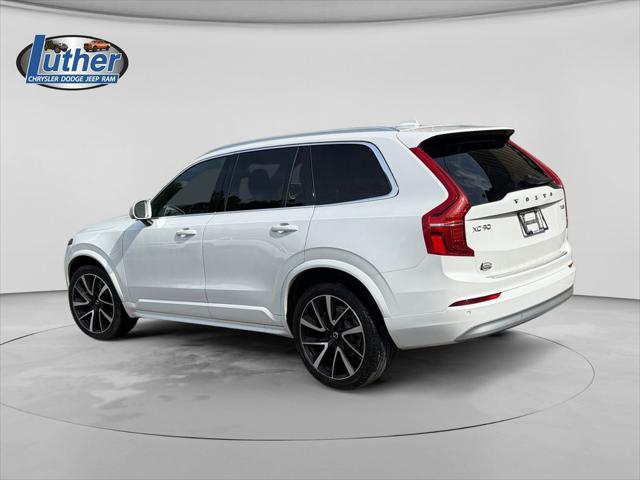 2022 Volvo XC90 T6 Momentum 7 Passenger 2022 Volvo XC90 T6 Momentum 7 Passenger