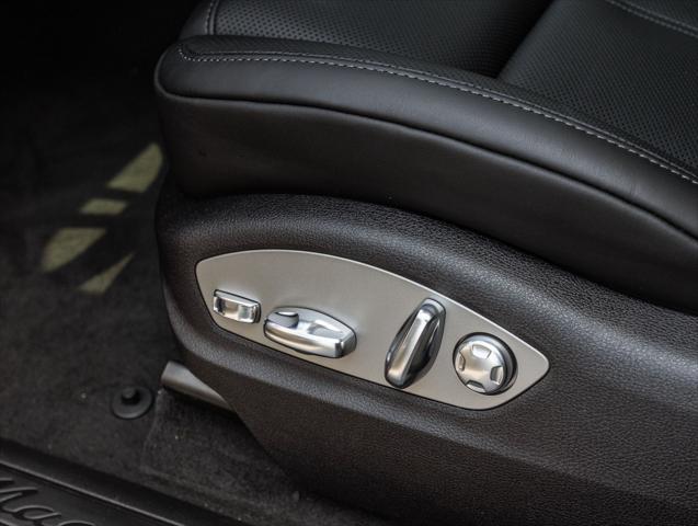 2026 Porsche Macan Unknown