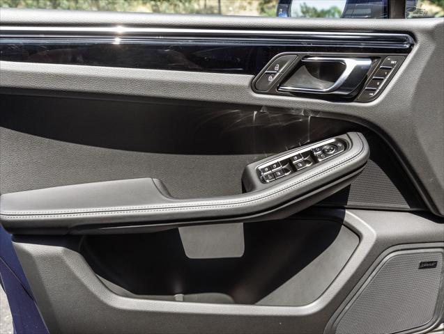 2026 Porsche Macan Unknown