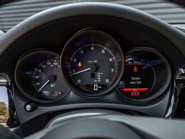 2026 Porsche Macan Unknown