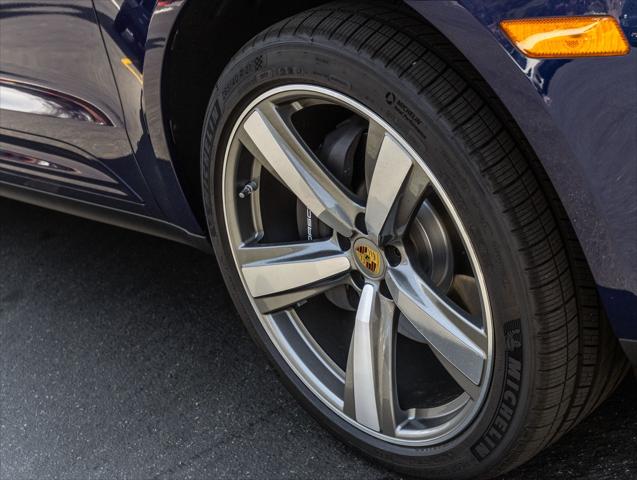 2026 Porsche Macan Unknown