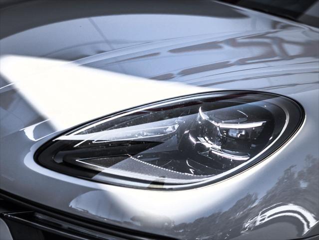 2026 Porsche Macan Unknown